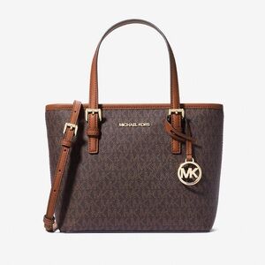 MICHEAL KORS JET SET TRAVEL 35F2GTVTOV BROWN/GOLD XS CRYL CONV TZ TOTE
